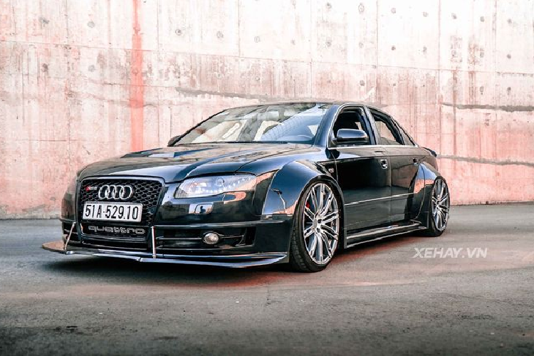 Xem Audi A4 doi 2004 do widebody sieu ham ho o Sai Gon
