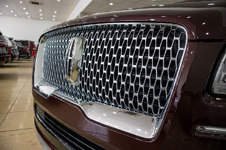 Ngam nghia SUV 'khung long' Lincoln Navigator Black Label 2020 moi ve Viet Nam-Hinh-2