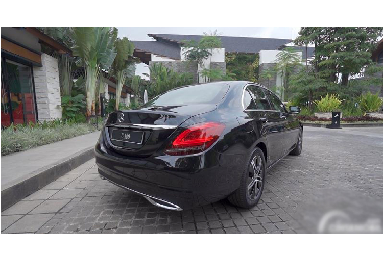 Mercedes-Benz C180 2020 gia hon 1,3 ty tai Viet Nam?-Hinh-9