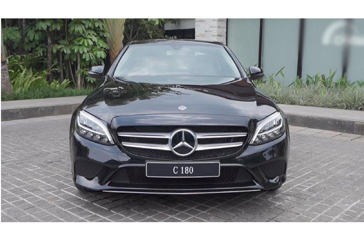 Mercedes-Benz C180 2020 gia hon 1,3 ty tai Viet Nam?