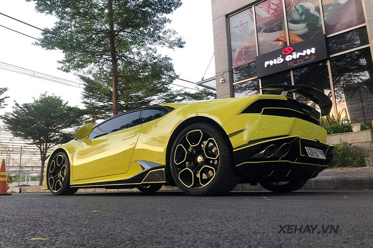 Can canh sieu xe Lamborghini bien khung tai TP HCM-Hinh-2