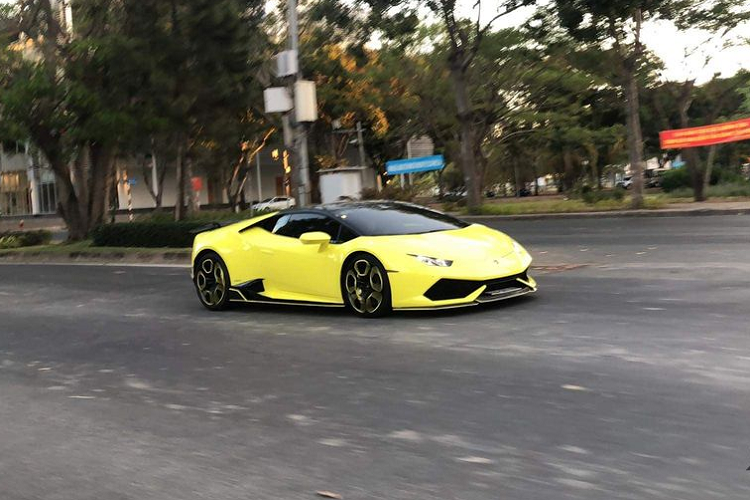 Can canh sieu xe Lamborghini bien khung tai TP HCM-Hinh-4