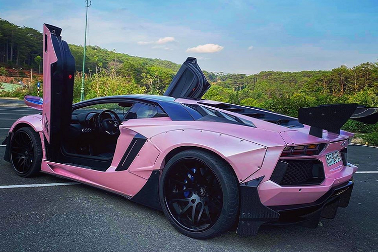 Dai gia thay 'ao' hong cho Lamborghini Aventador hon 20 ty-Hinh-3