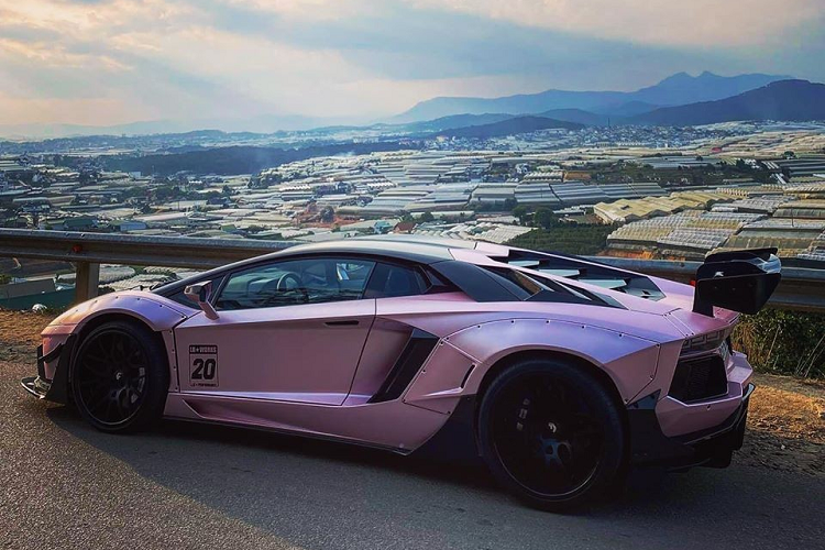 Dai gia thay 'ao' hong cho Lamborghini Aventador hon 20 ty-Hinh-4