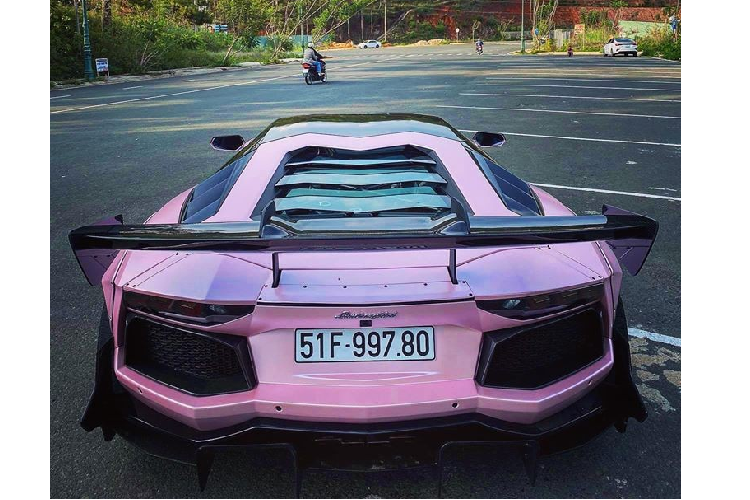 Dai gia thay 'ao' hong cho Lamborghini Aventador hon 20 ty-Hinh-5