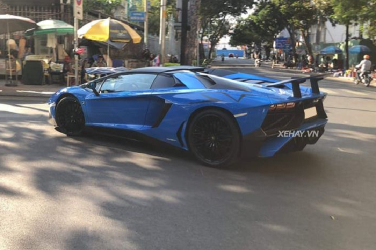 Soi sieu xe Lamborghini Aventador SV Roadster 39 ty o Sai Gon-Hinh-2