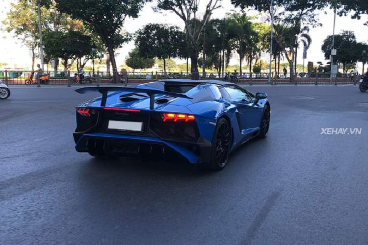 Soi sieu xe Lamborghini Aventador SV Roadster 39 ty o Sai Gon-Hinh-5