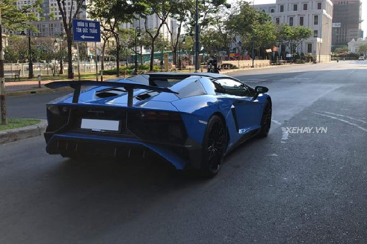 Soi sieu xe Lamborghini Aventador SV Roadster 39 ty o Sai Gon-Hinh-6