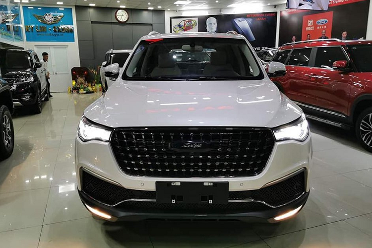 Can canh xe Tau Zotye Z8L hon 700 trieu dong-Hinh-5