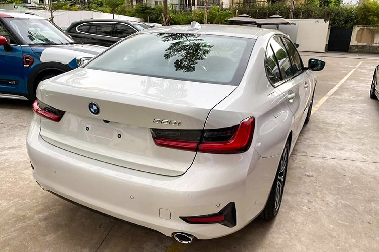 Can canh BMW 320i 2020 moi, gia duoi 2 ty dong-Hinh-6