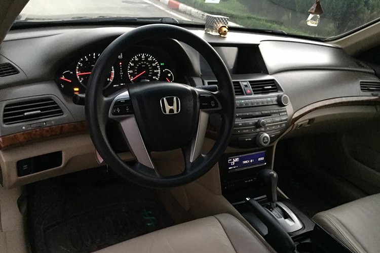 Co nen mua xe Honda Accord doi 2008 hon 400 trieu?-Hinh-6