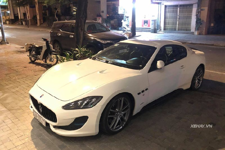 Can canh Maserati GranTurismo Sport hon 12 ty o Sai Gon