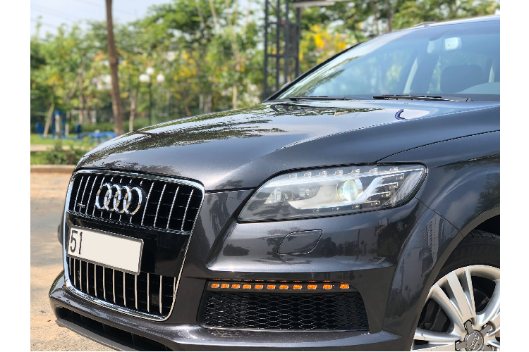Sử dụng Audi Q7 gần 5 năm, đại gia Sài Gòn bay gần 2 tỷ - Hình 2 Su dung Audi Q7 gan 5 nam, dai gia Sai Gon bay gan 2 ty-Hinh-2
