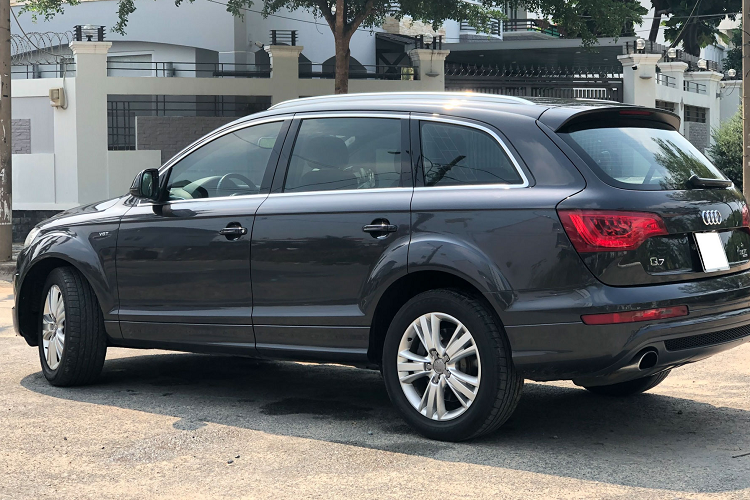 Sử dụng Audi Q7 gần 5 năm, đại gia Sài Gòn bay gần 2 tỷ - Hình 7 Su dung Audi Q7 gan 5 nam, dai gia Sai Gon bay gan 2 ty-Hinh-7
