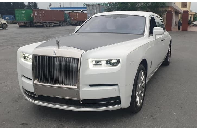 Xe Rolls-Royce Phantom Tranquillity hon 60 ty ve Viet Nam