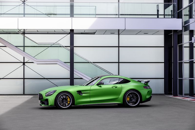 Mercedes-AMG GT R gan 12 ty dong chao hang thi truong Viet Nam-Hinh-2