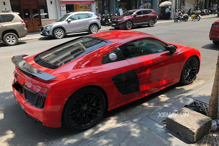 Can canh sieu xe Audi R8 V10 Plus do ruc duoi nang Sai thanh-Hinh-5