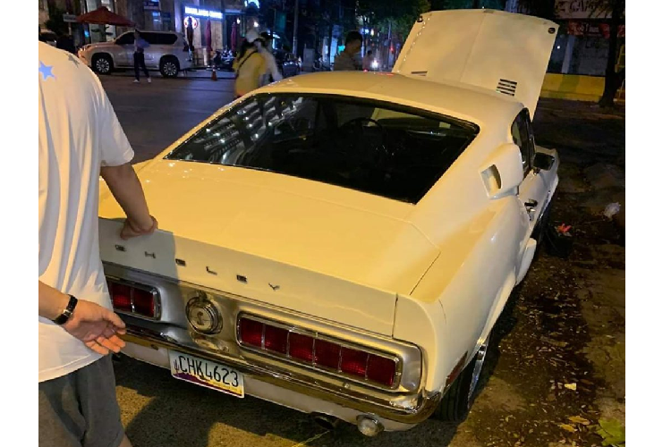 Hàng đôc Ford Shelby Cobra GT500 1968 xuất hiện tại Việt Nam - Hình 3 Hang doc Ford Shelby Cobra GT500 1968 xuat hien tai Viet Nam-Hinh-3