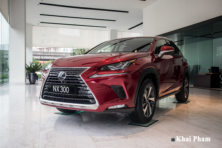 Can canh Lexus NX 300 hon 2,5 ty dong tai Ha Noi