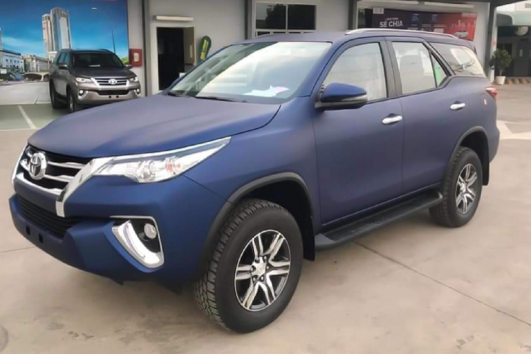 Toyota Fortuner Limited Edition hon 1 ty o Sai Gon