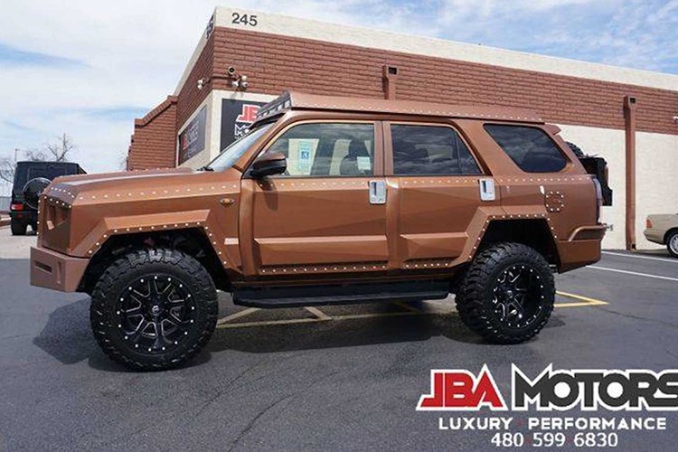 Cận cảnh Toyota 4Runner 2016 bọc giáp hầm hố chỉ 840 triệu - Hình 7 Can canh Toyota 4Runner 2016 boc giap ham ho chi 840 trieu-Hinh-7