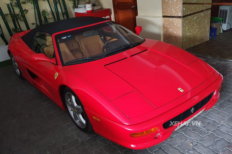 Ngam Ferrari 355 F1 Spider hon 20 tuoi tai Sai Gon-Hinh-8