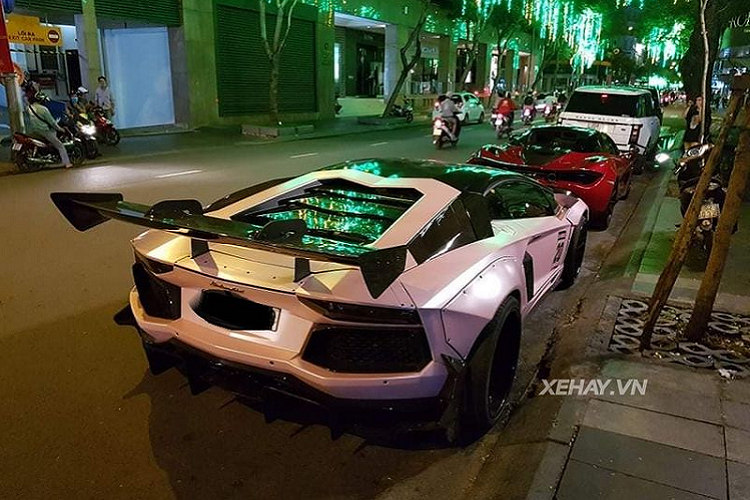 Can canh Lamborghini Aventador do Liberty Walk doc nhat Viet Nam-Hinh-2