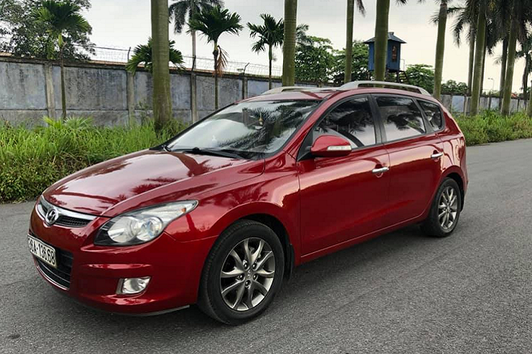 Co nen mua Hyundai i30 hon 10 tuoi chi 300 trieu tai Viet Nam?