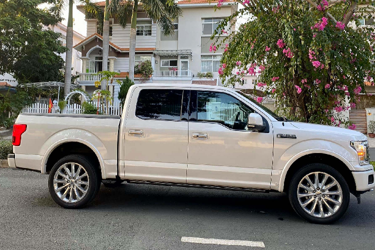 Ngam sieu ban tai Ford F-150 Limited hon 4 ty tai Viet Nam-Hinh-6