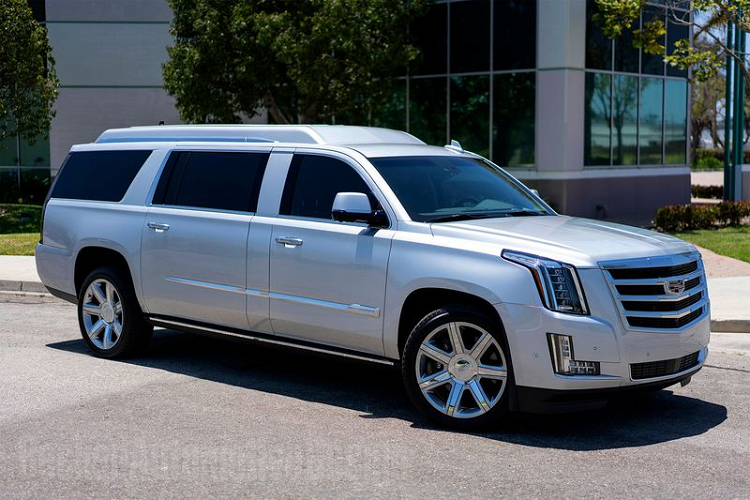 Gia nao cho Cadillac Escalade ESV cua sao bong bau duc Tom Brady?-Hinh-2