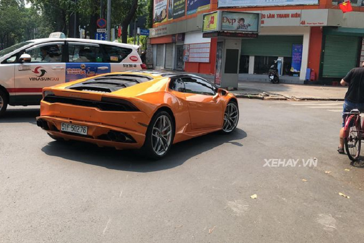 Can canh sieu xe Lamborghini Huracan hang hiem o Sai Gon-Hinh-4