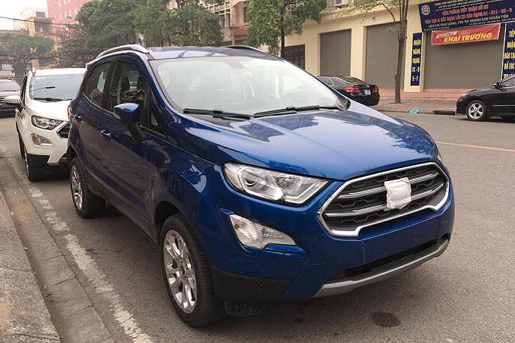 Ford EcoSport tai Viet Nam 'xa hang, don kho', giam gan 100 trieu dong