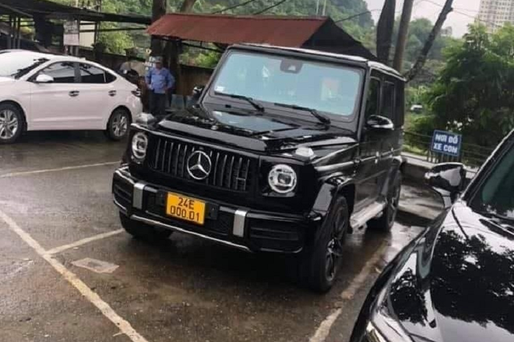 Dan choi Lao Cai dung Mercedes-AMG G63 hon 11 ty chay dich vu?