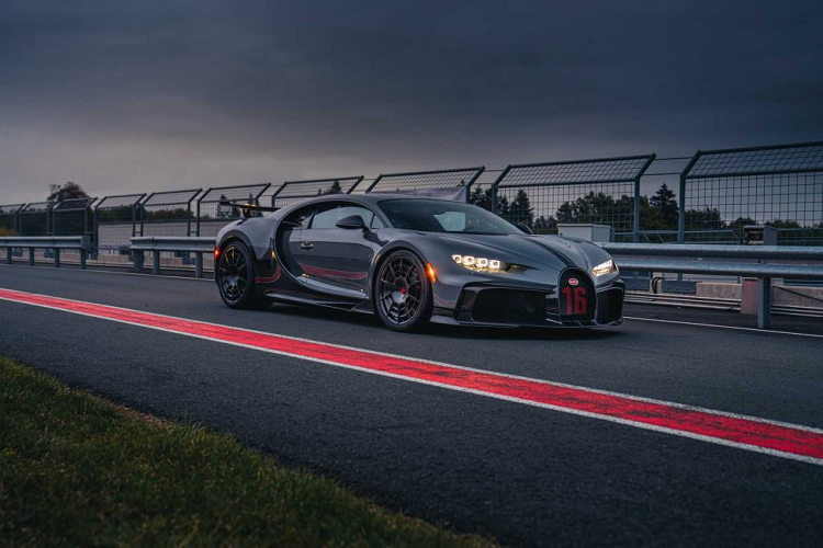 Ngam Bugatti Chiron Pur Sport hon 81 ty dong, gioi han 60 chiec-Hinh-10