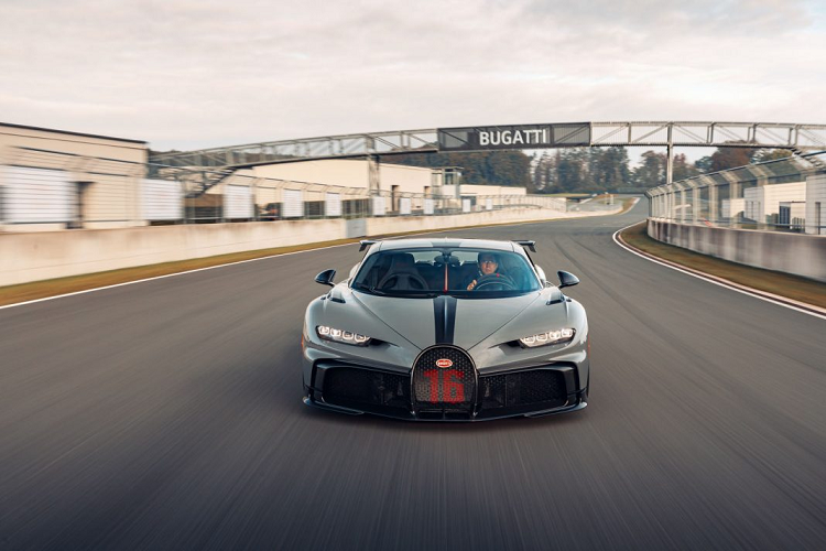 Ngam Bugatti Chiron Pur Sport hon 81 ty dong, gioi han 60 chiec-Hinh-8