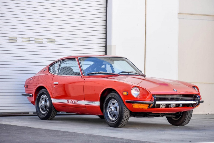 Phuc che Datsun 240Z 1971 chay 49 nam ban duoc toi 2,57 ty dong