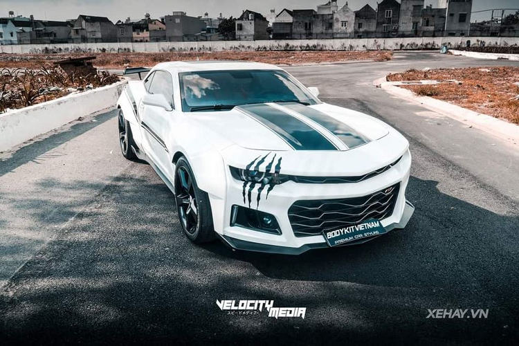 Chi tiet Chevrolet Camaro RS do dep nhat Viet Nam