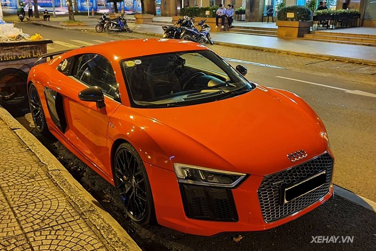 Ngam ieu xe Audi R8 V10 Plus “tai xuat” tai Sai Gon