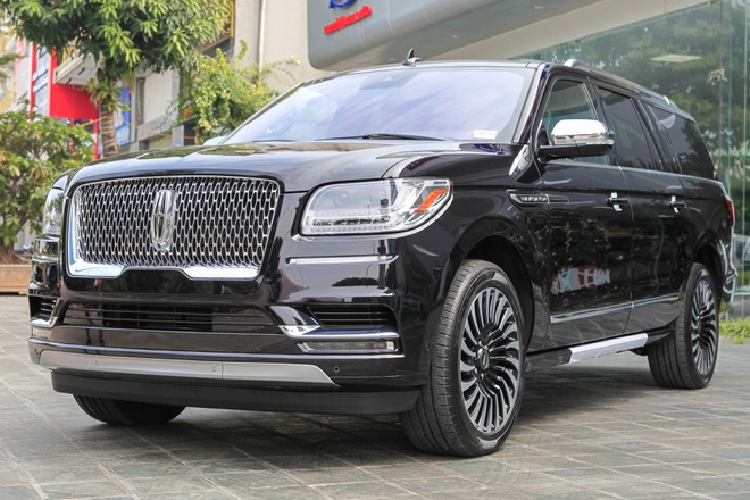 “Khung long” Lincoln Navigator 2021 hon 8 ty dong tai Viet Nam