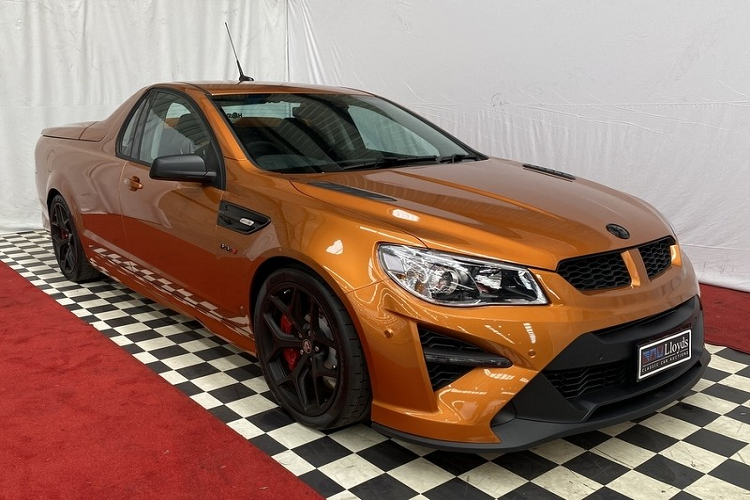 Xuat hien HSV GTSR Maloo W1 2017 dac biet hon 12,8 ty dong