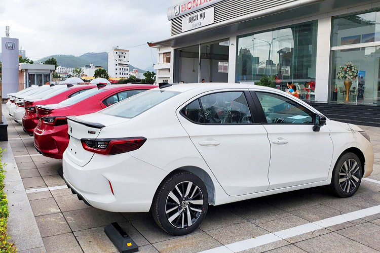 Khach buc xuc to dai ly ban Honda City kieu “bia kem lac”-Hinh-6