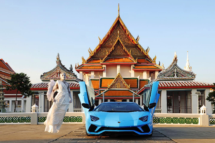 Lamborghini dua du an anh nghe thuat den chau A-Hinh-6