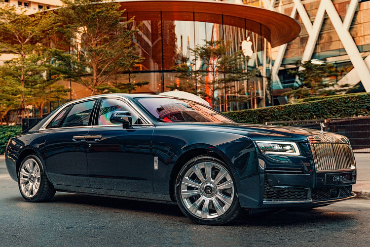 Ngam Rolls-Royce Ghost 2021 gia tu 23 ty dong tai Thai Lan-Hinh-4