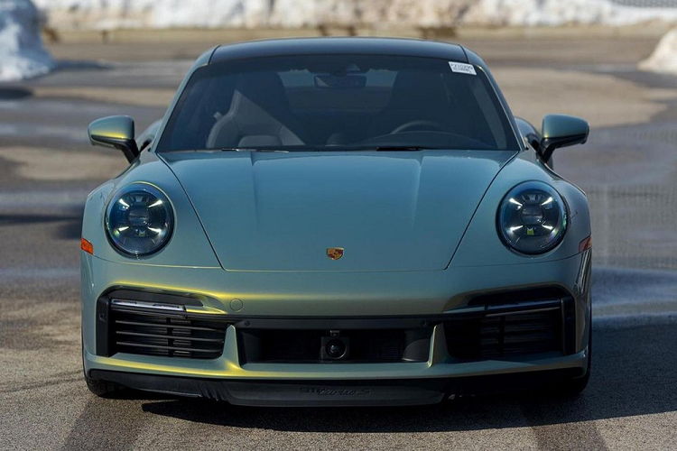 Ngam Porsche 911 Turbo S rieng mau son hon 2 ty dong-Hinh-2