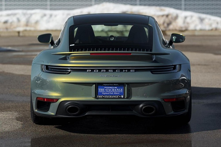 Ngam Porsche 911 Turbo S rieng mau son hon 2 ty dong-Hinh-3