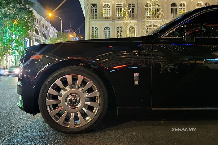 Sieu xe Rolls-Royce Phantom VIII gia hon 80 ty o Sai Gon-Hinh-2