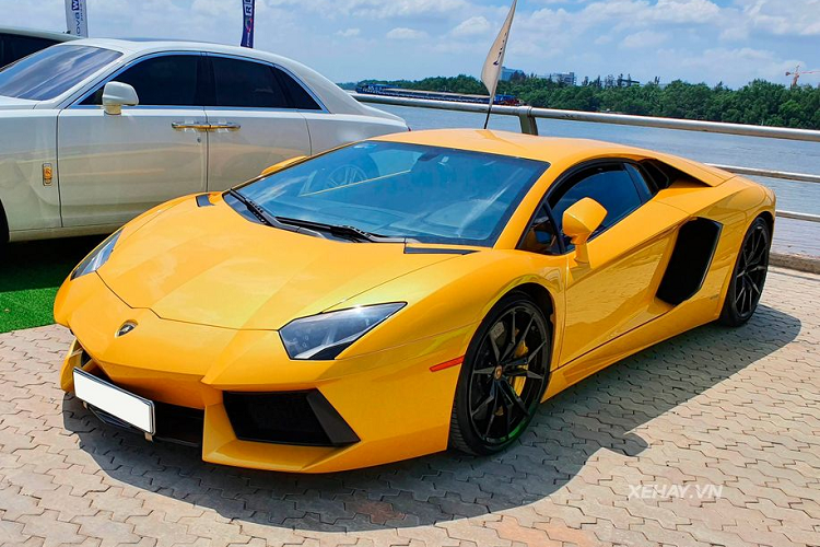 Sau 9 nam ve Viet Nam, Lamborghini Aventador van duoc san lung