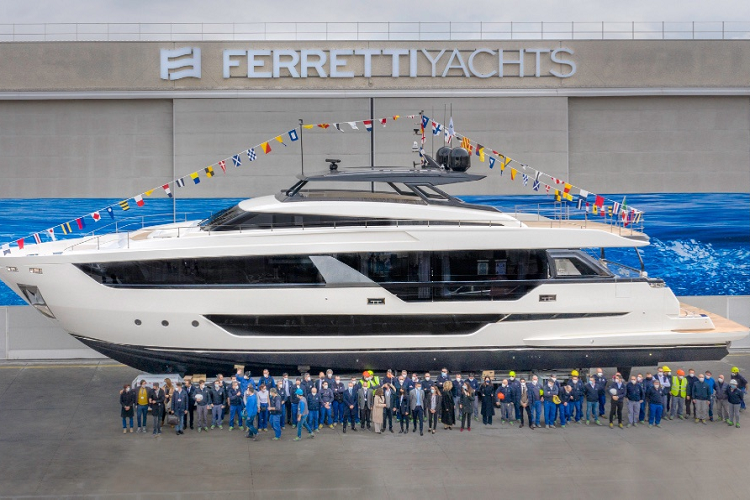 Sieu du thuyen Ferretti Yachts cuc rong cua dai gia nguoi Phap