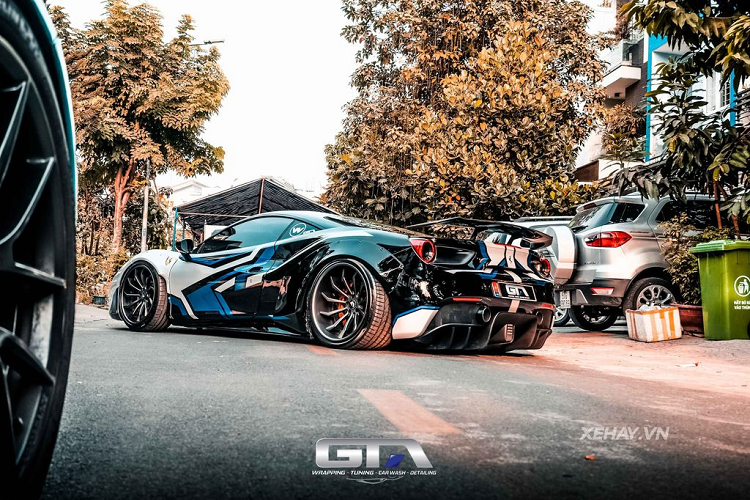 Ngam bo ao doc dao cua Ferrari 488 GTB Liberty Walk-Hinh-7