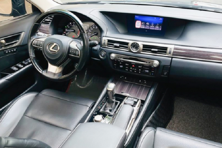 Lexus GS200t chay 5 nam ban ra chi lo 700 trieu o Sai Gon-Hinh-4